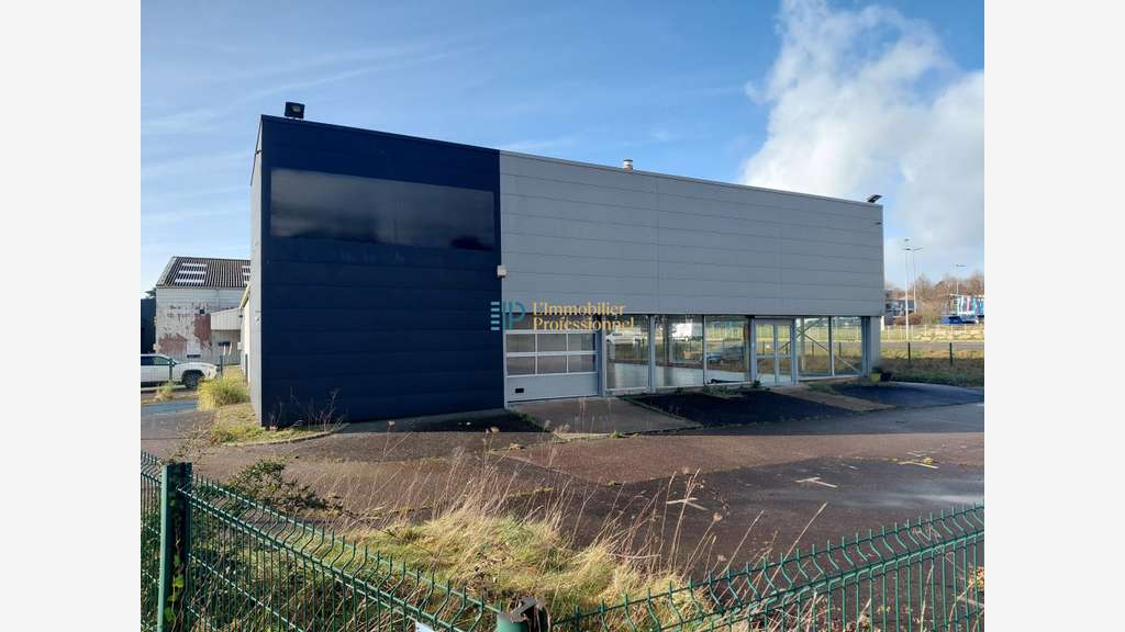 A louer local commercial 354m² ZA Quimper