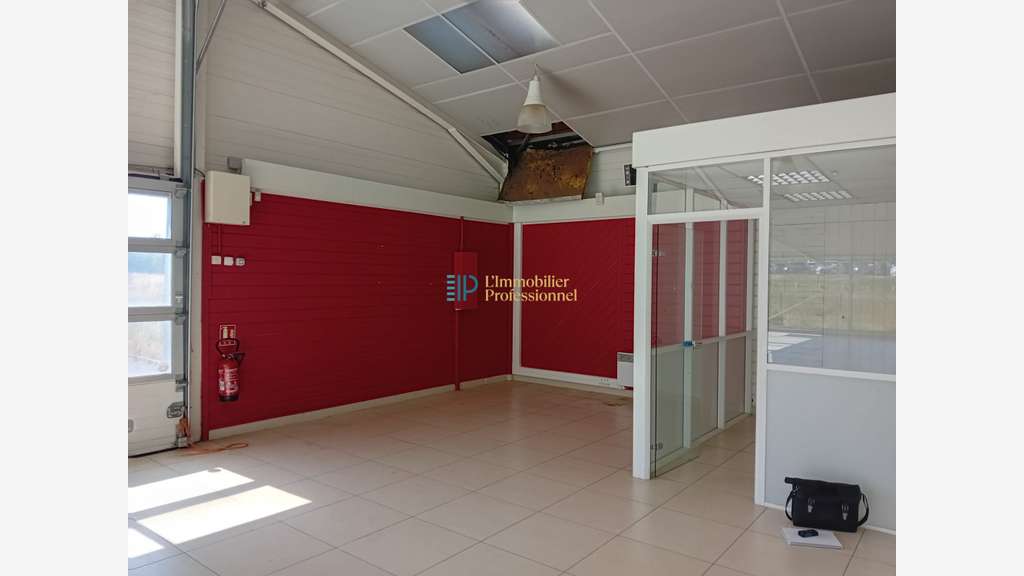 A louer local commercial 354m² ZA Quimper