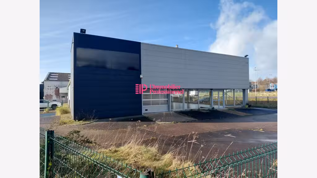A louer local commercial 354m² ZA Quimper