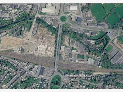 A louer local 1200m² visibilité rond-point Quimper