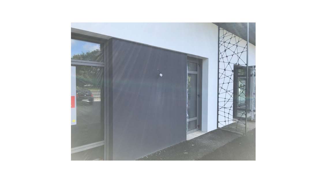 Loue local pro de 76m² à Quimper axe passant