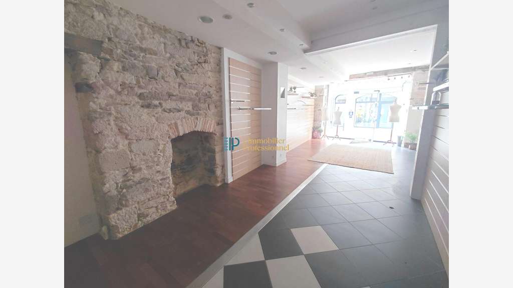 A louer local commercial 49m² à Quimper centre