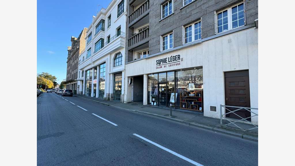 A louer très beau local 155m² sur quais à Quimper