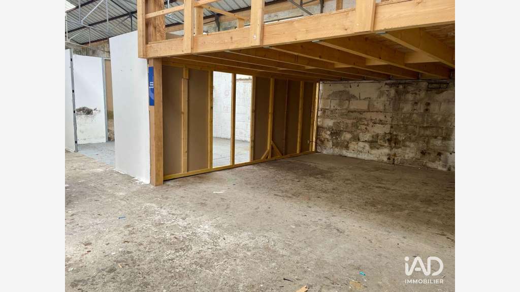 Loue Loft/atelier de 200m² à Quimper prox centre