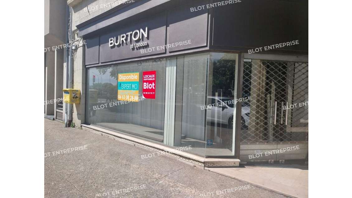 A louer local 240m² avec belle vitrine à Quimper