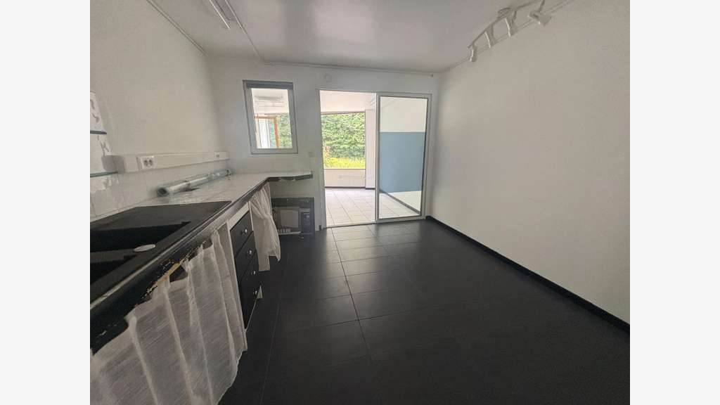 Local commercial à louer 62 m² Quimper, rue de