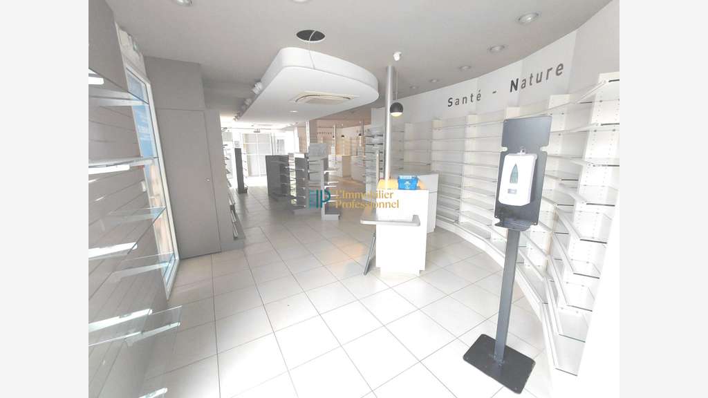 A louer local commercial de 230m² à Quimperlé
