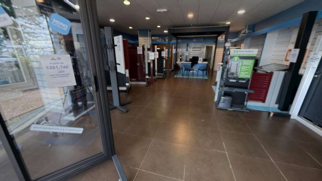 A louer local commercial 115mCC Val d'Yerres 2