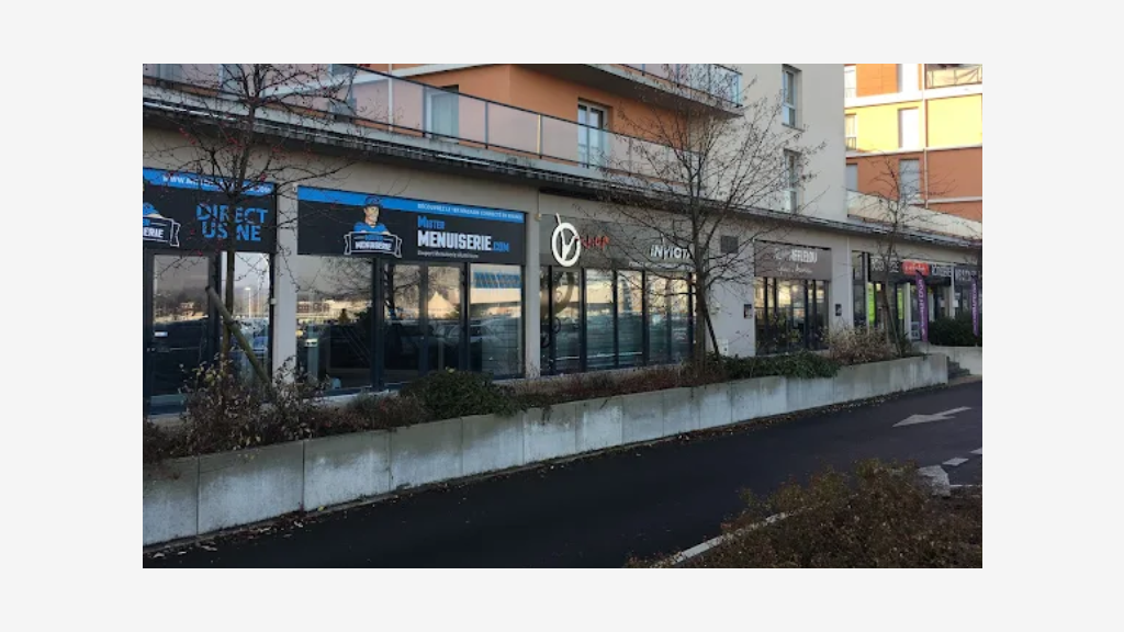 A louer local commercial 115mCC Val d'Yerres 2