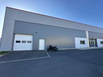 Local 700m² rénové à louer Rambouillet Gazeran 