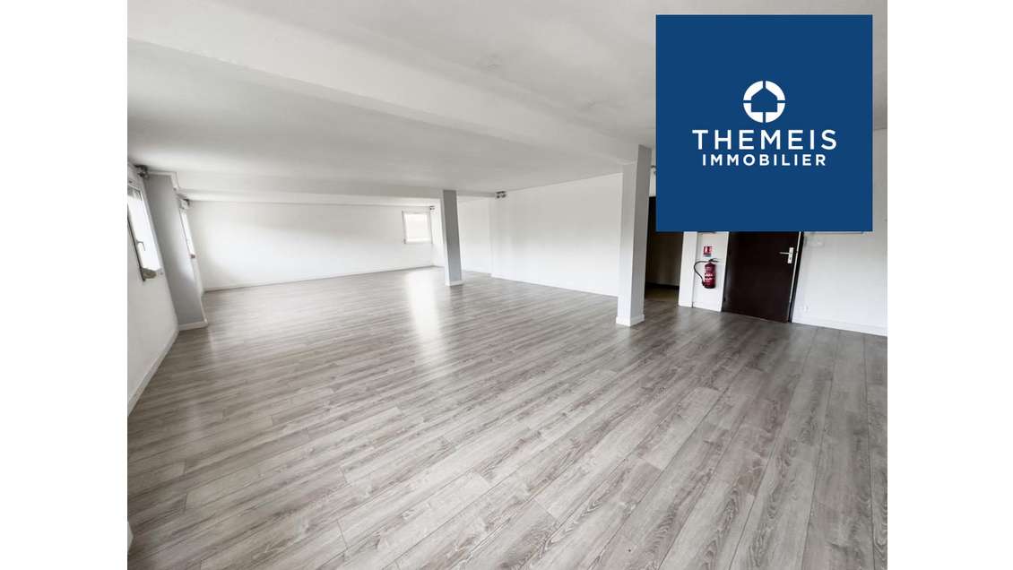 A louer bureau en open space 125m² à Rambouillet