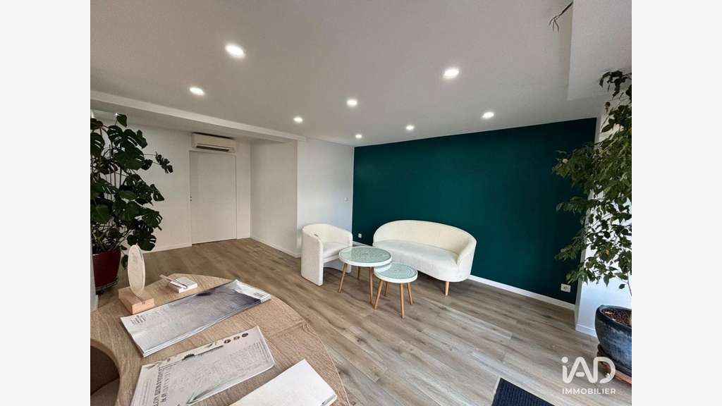 A louer boutique rénovée 64m² à Rambouillet