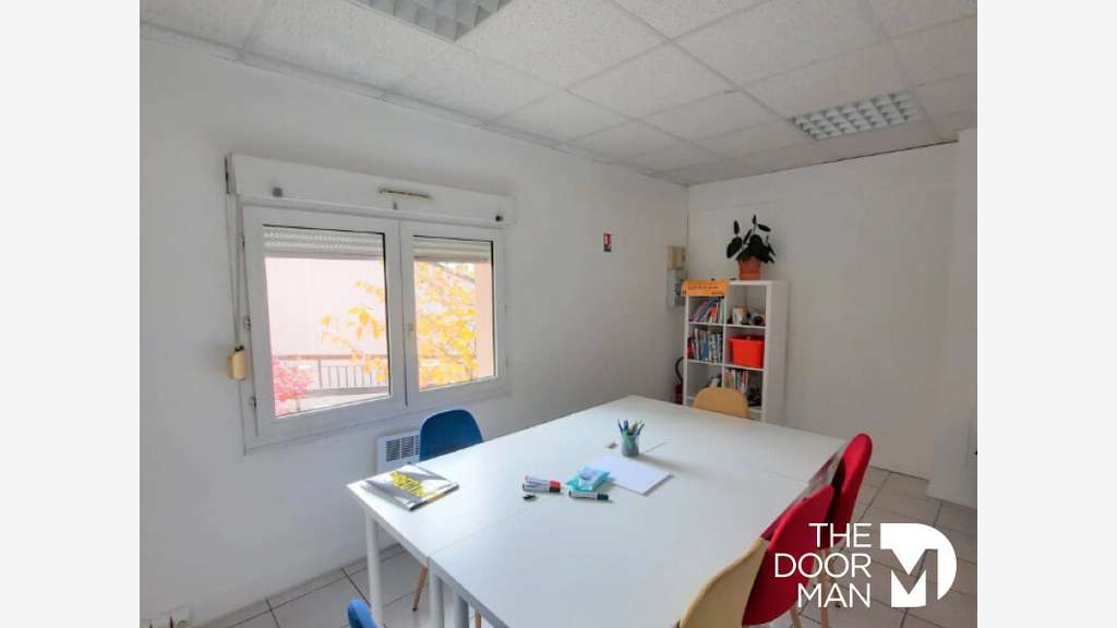 A louer locaux commerciaux 37m² Rambouillet centre