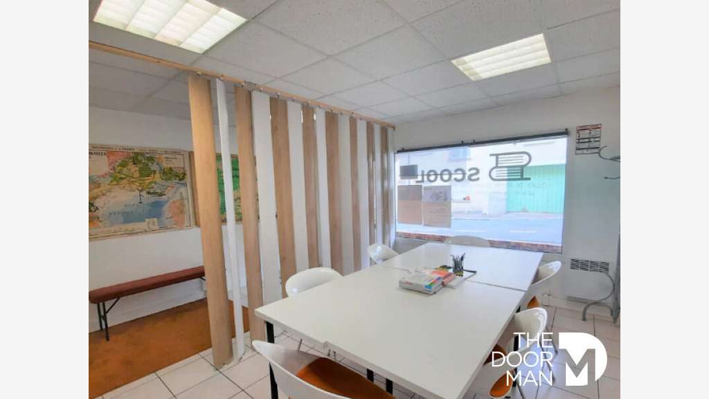 A louer locaux commerciaux 37m² Rambouillet centre
