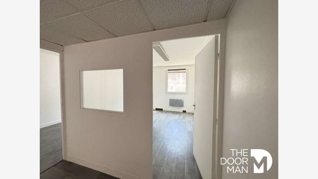 A louer bureaux 101m² zone d'activités Rambouillet