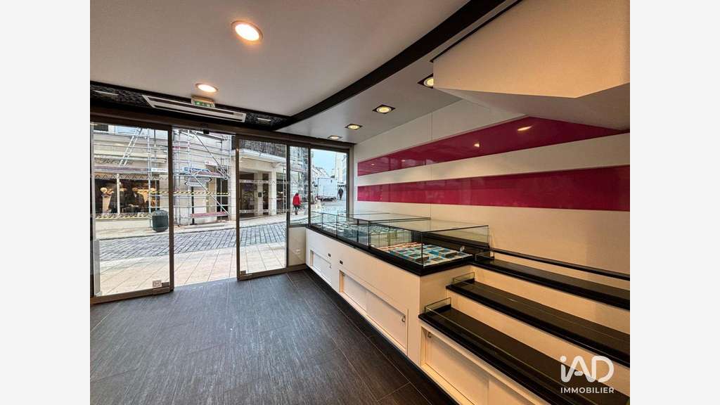 A louer boutique de 117m² à Rambouillet centre