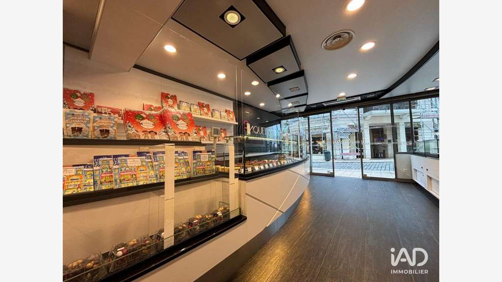 A louer boutique de 117m² à Rambouillet centre