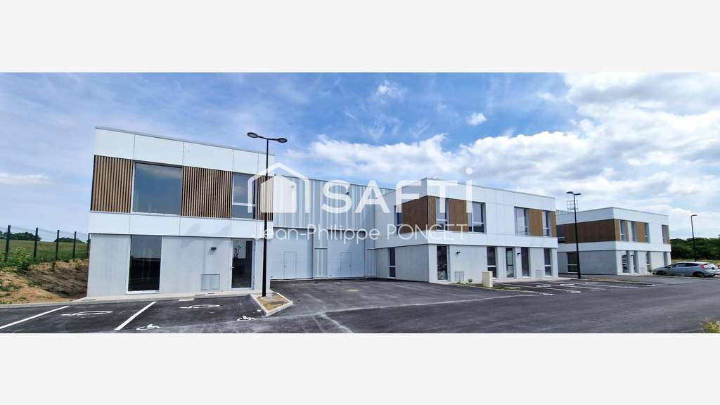 Location bâtiment 331m² à Rang-du-Fliers
