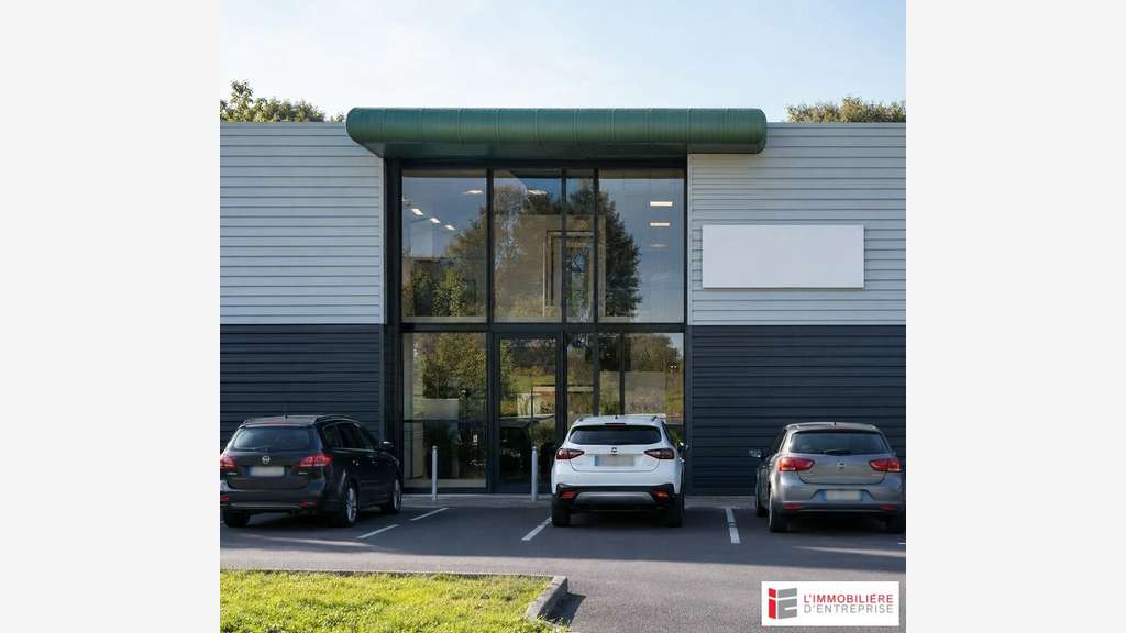 Cellule commerciale 200m² à louer à Redon
