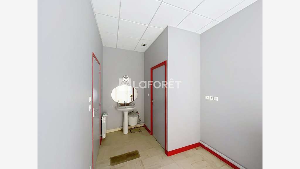 A louer local commercial 80m² au centre de Redon 