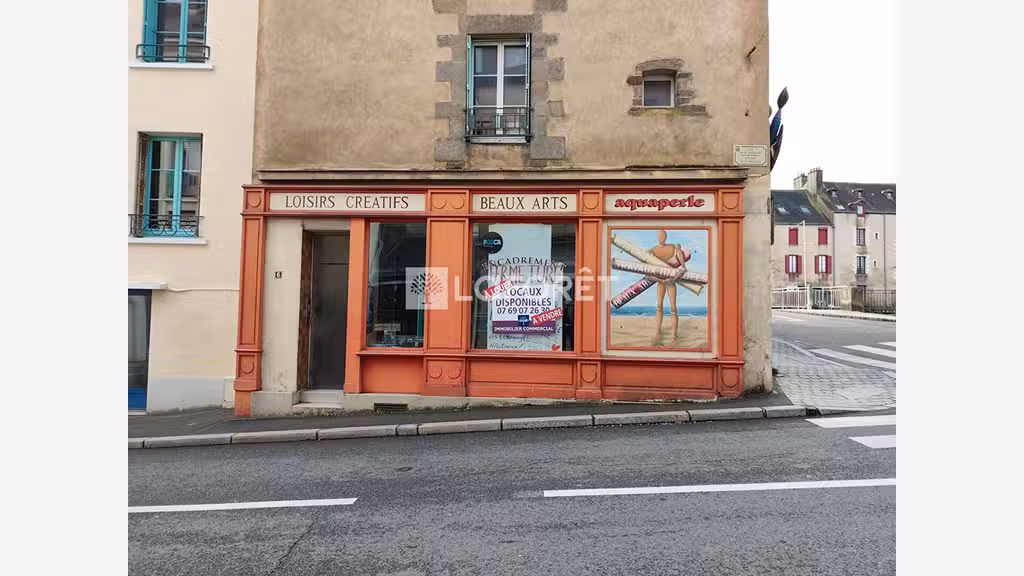 BELLE VISIBILITE : Local commercial Redon 140 m2