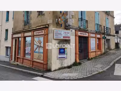 BELLE VISIBILITE : Local commercial Redon 140 m2