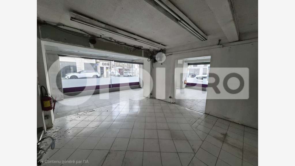 Local 129m² en angle de rue à louer à Reims