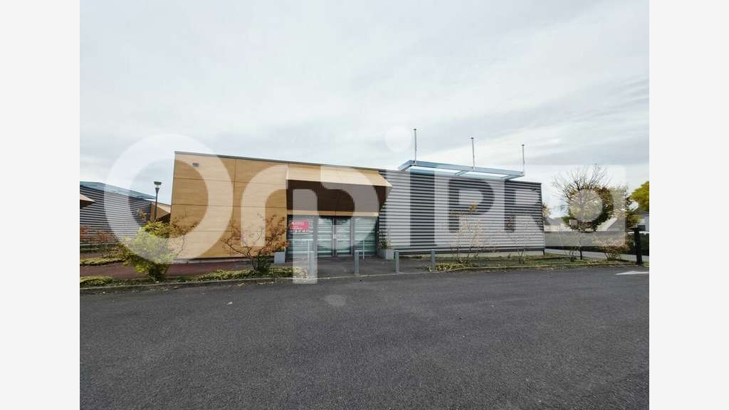 Local 450m² à louer sur axe très passant à Reims
