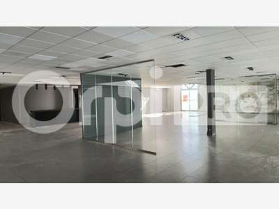 Local commercial 1650m² à louer à Reims périphérie