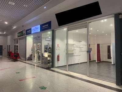 A louer local commercial 32m² à Remire-Montjoly