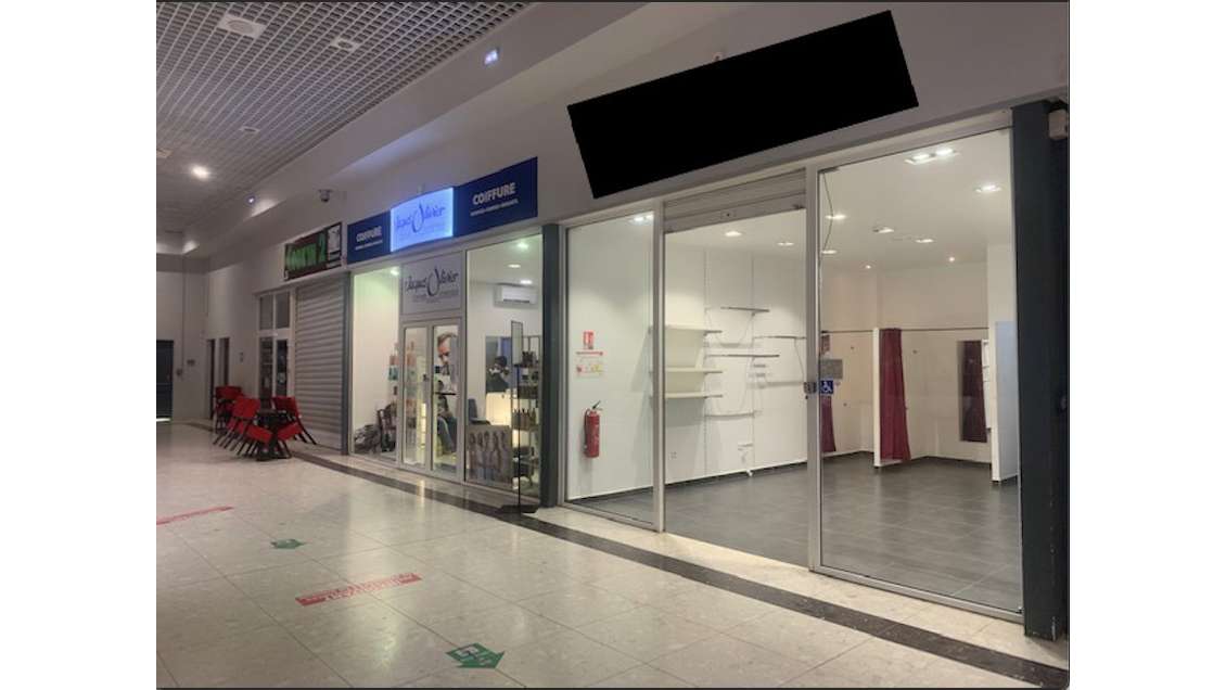 A louer cellule commerciale 37m² à Remire-Montjoly