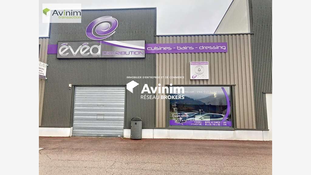A louer local commercial 431m² à Saint Nabord