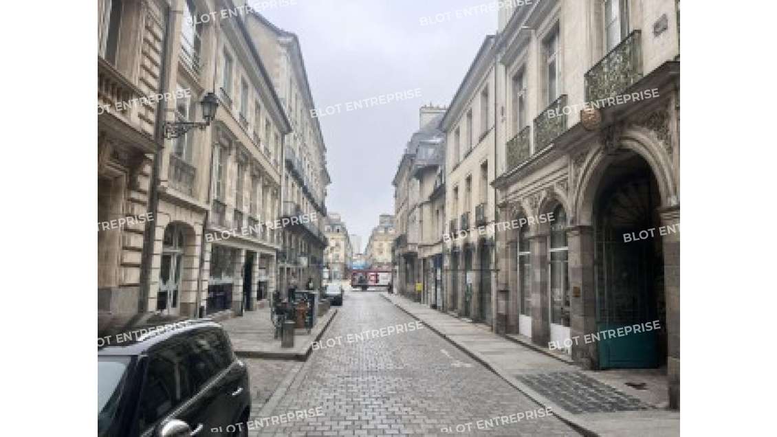 A louer boutique avec droit d'entrée Rennes centre
