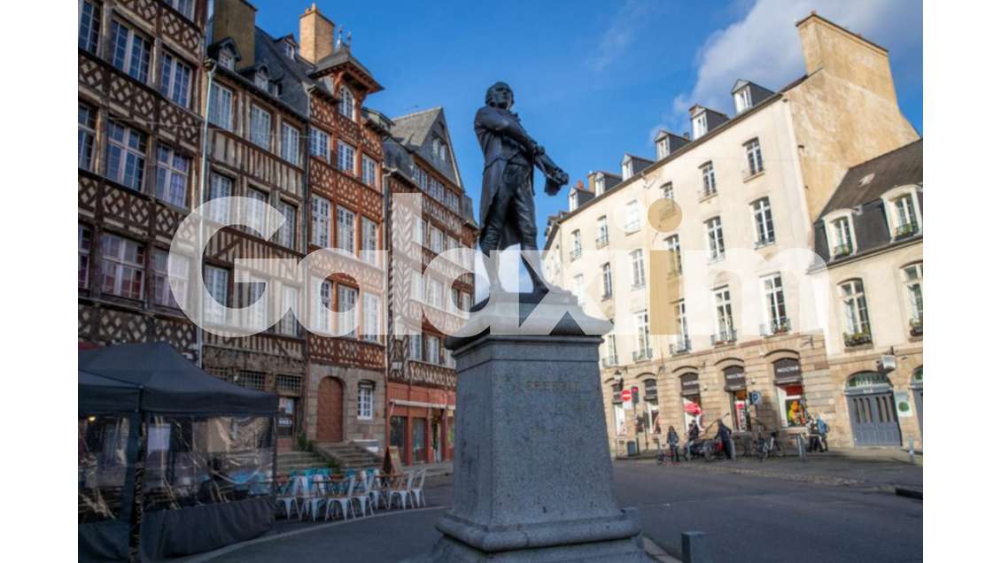 Droit au bail 40m² en rue piétonne centre Rennes