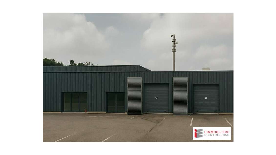 A louer local 200m² en très bon état à Rennes