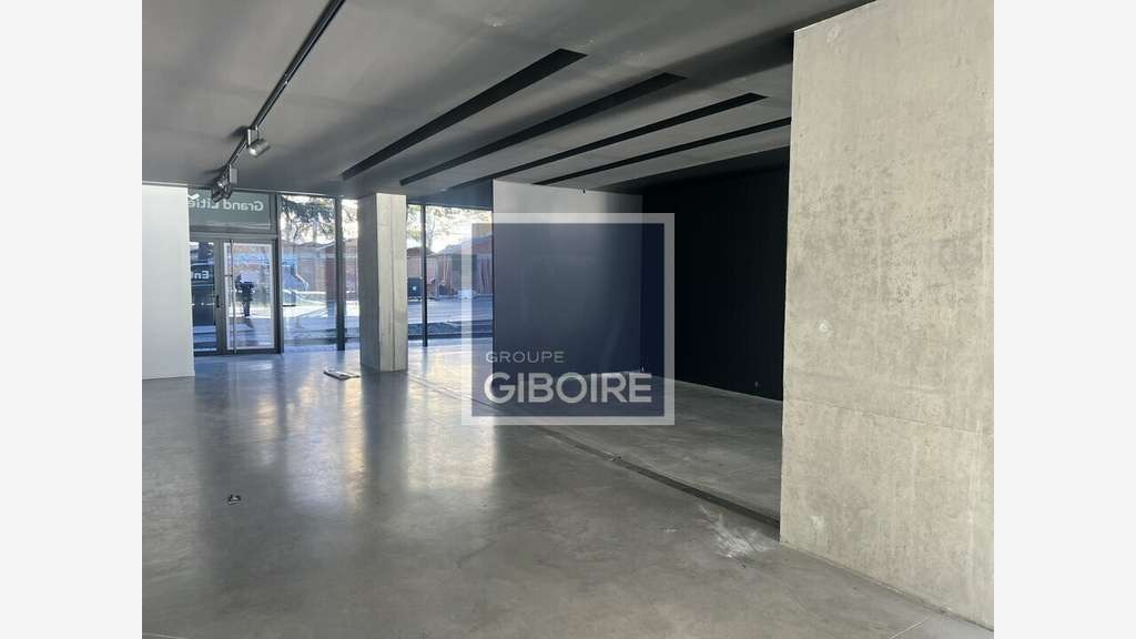 A louer local 533m² empl exceptionnel à Rennes