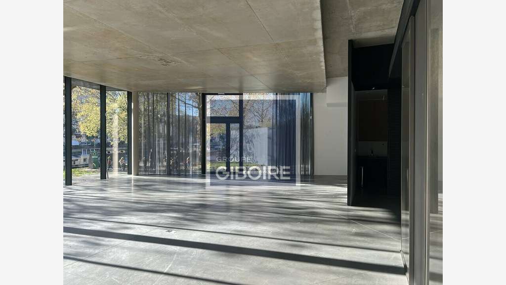 A louer local 533m² empl exceptionnel à Rennes