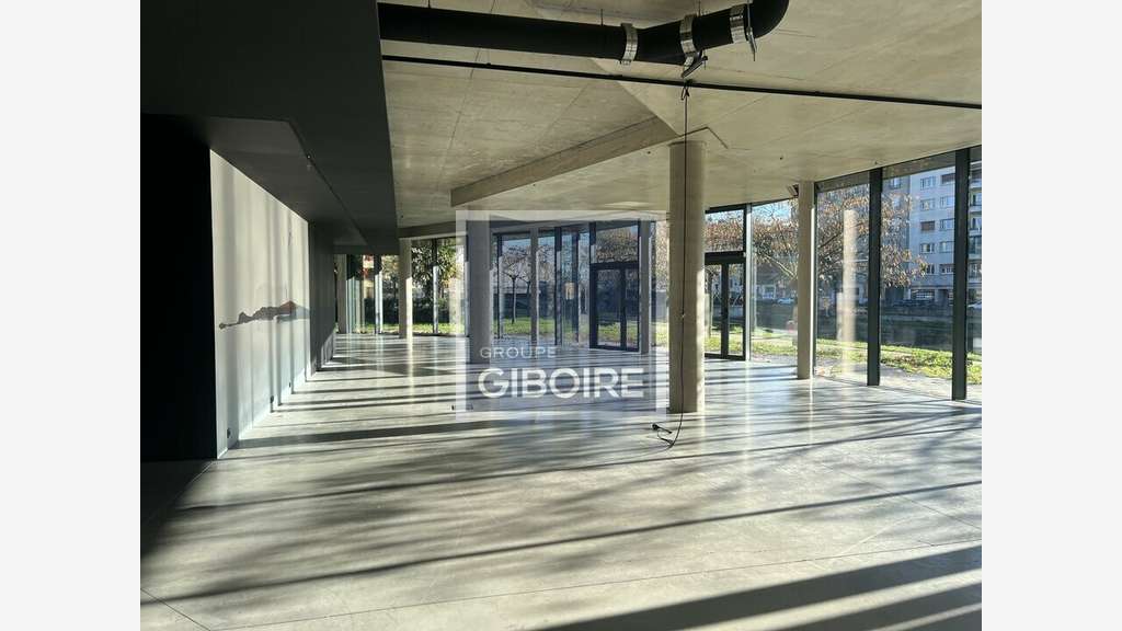 A louer local 533m² empl exceptionnel à Rennes