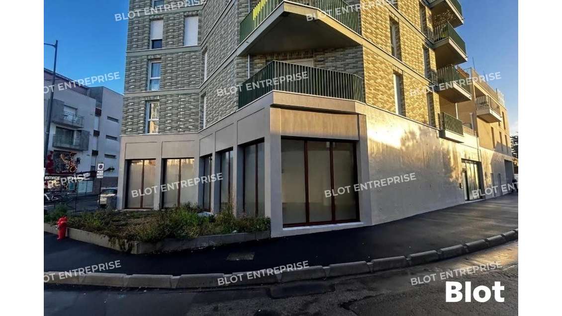 A louer local 299m² empl premium à Rennes