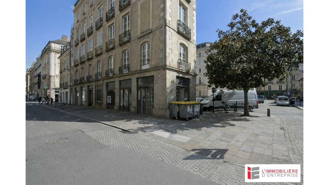 Loue local commercial 93m² rue de Nemours Rennes