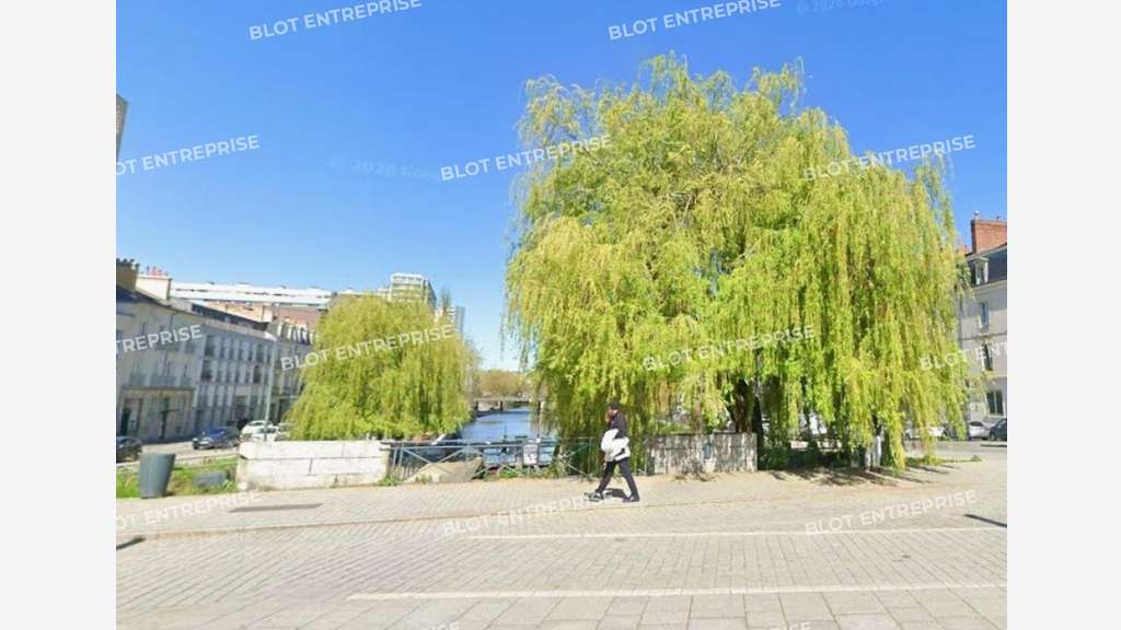 Péniche restaurant à louer empl atypique  Rennes