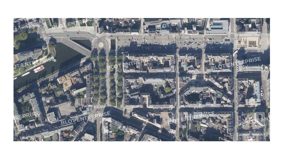 Local commercial à louer - Rennes centre Place de 