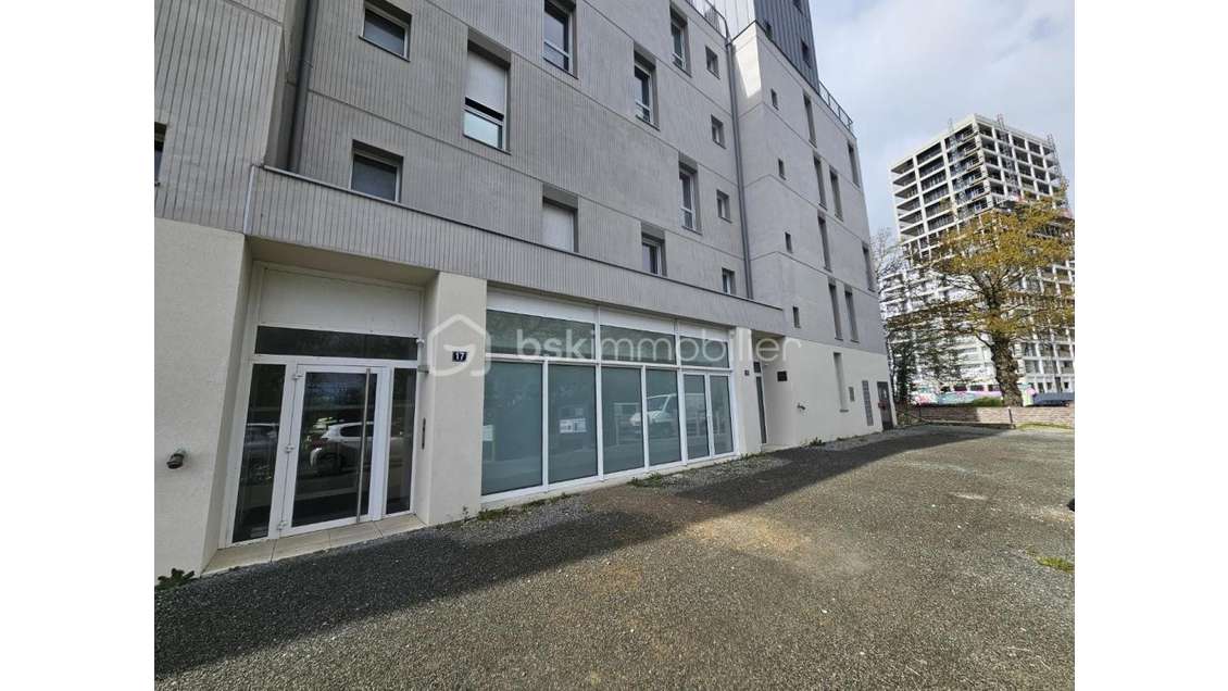 A louer local commercial 35m² à Rennes Beauregard