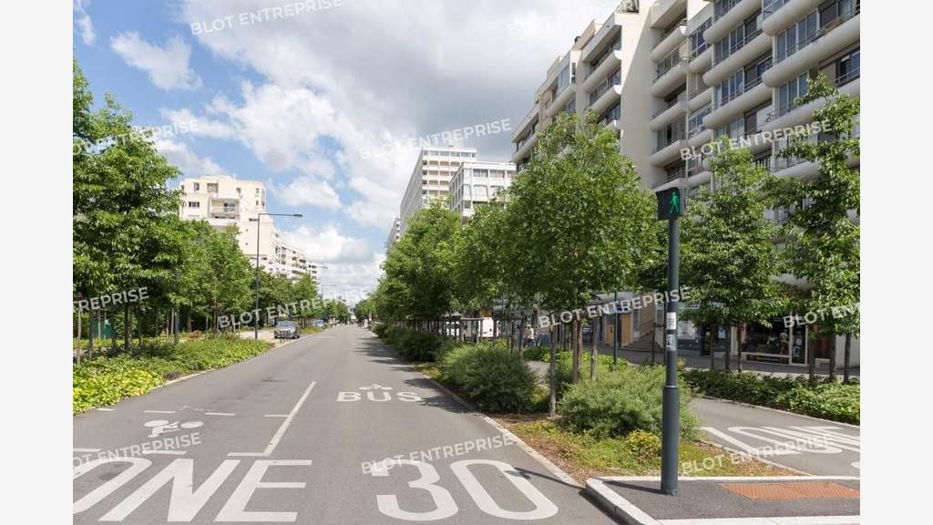 A Louer Cellule commerciale 331m² à Rennes