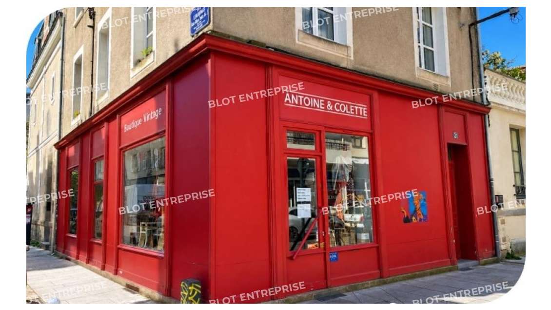 RENNES CENTRE-VILLE - LOCAL COMMERCIAL D'ANGLE -