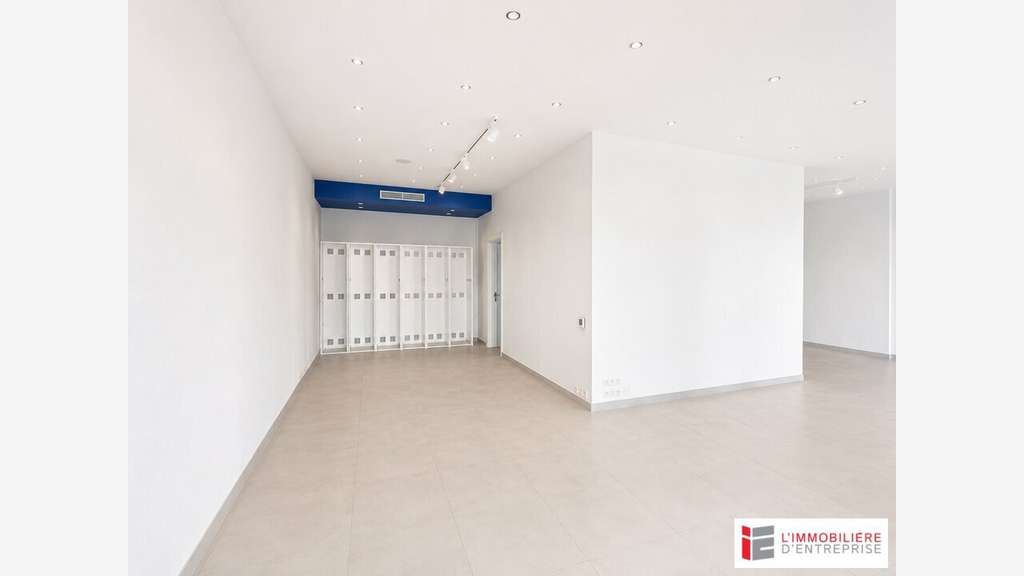 Local commercial 136m² à louer Rennes centre