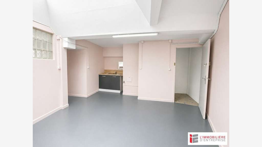 Local commercial 136m² à louer Rennes centre