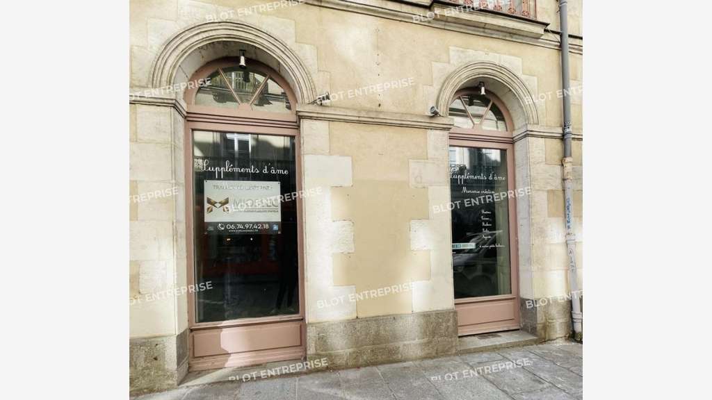Loue local avec droit d'entrée hyper centre Rennes