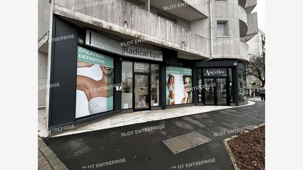 A louer locaux commerciaux 32m² Rezé Pont Rousseau