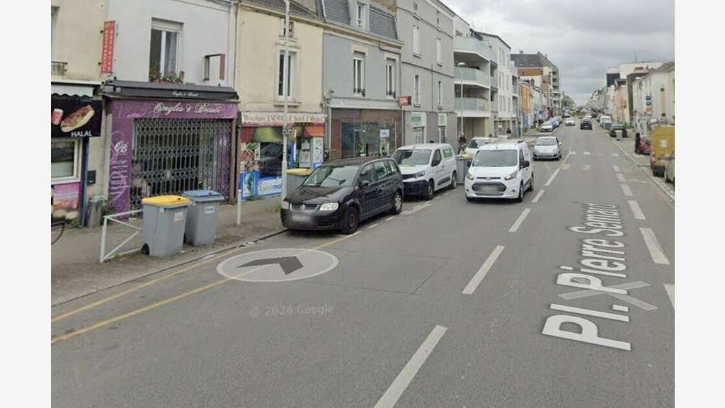 A louer local 30m² emplacement N°1 à Rezé